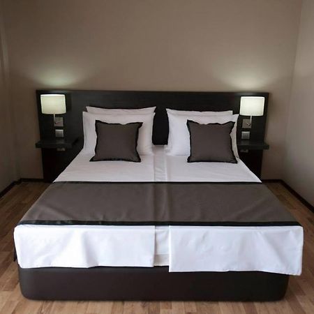 Soho Apartments Bitola Bagian luar foto